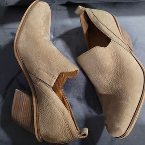 Lucky Brand Vennia Booties | Boho Western Sueded Pebbled Leather | Taupe | 9.5